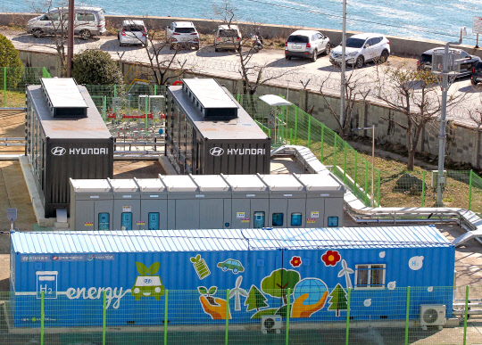 울산 화력발전소 내 위치한 현대차의 수소연료전지 발전 시스템. <현대차 제공>